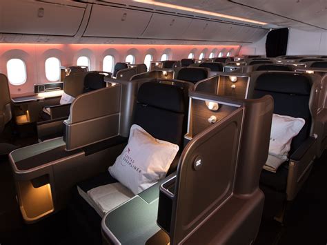 qantas airlines business class.